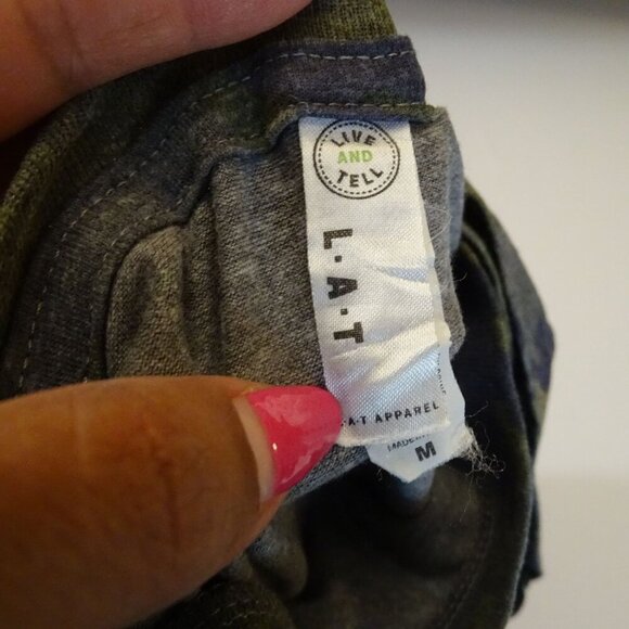 LAT Apparel Camo Print T-Shirt Women Size M Short Sleeve - Picture 3 of 6